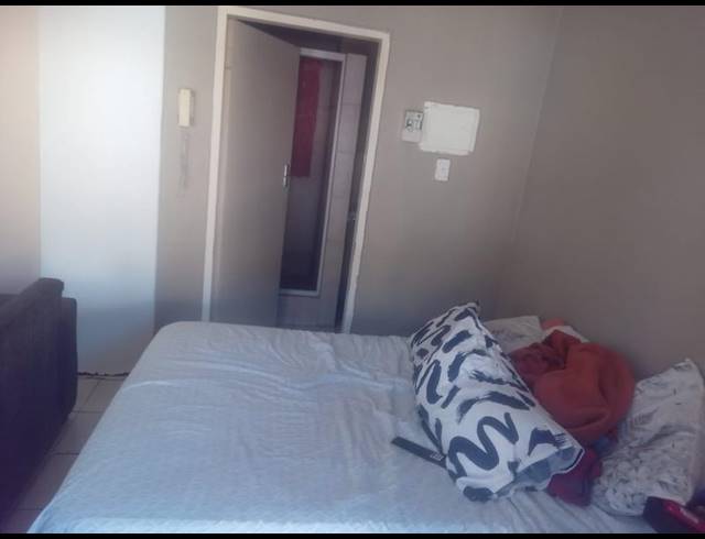 1 BEDROOM APARTMENT FOR SALE IN AUCKLAND PARK